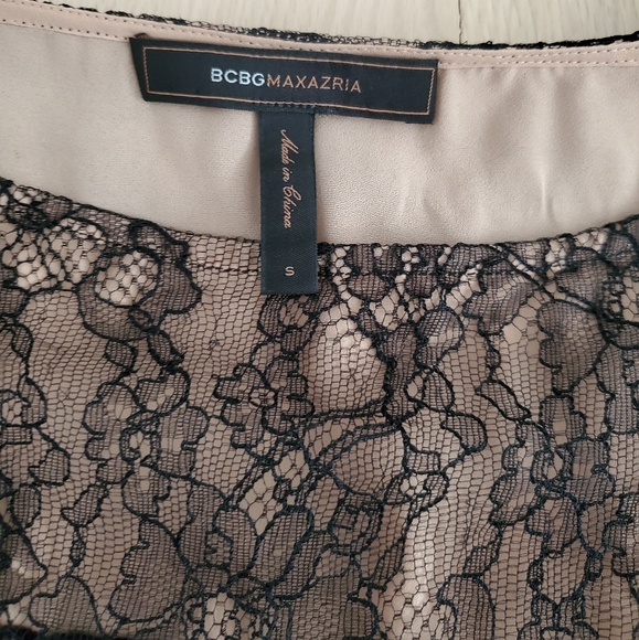 BCBG Black Lace Short Sleeve Crop Top - Small - Picture 3 of 6